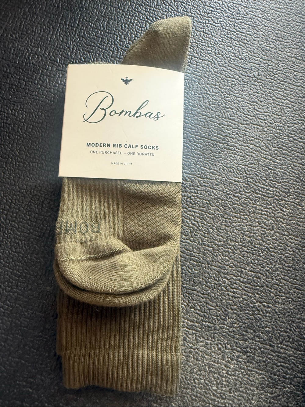 Olive green modern ribbed calf socks